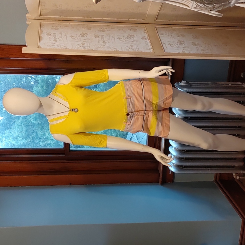 Gap Linen blend color block shorts Sz 6 & matching cold shoulder top S